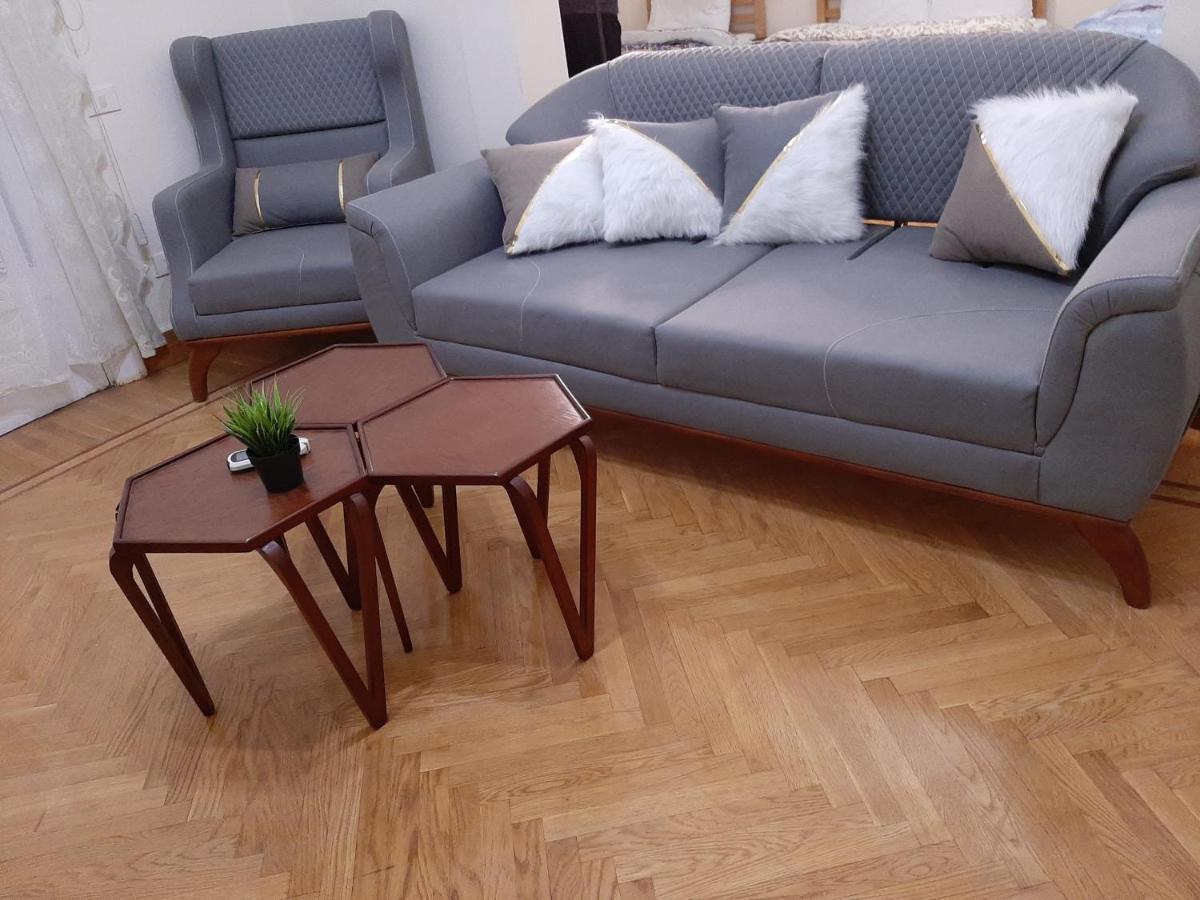 Royal Apartment In Talaat Harb Downtown קהיר מראה חיצוני תמונה